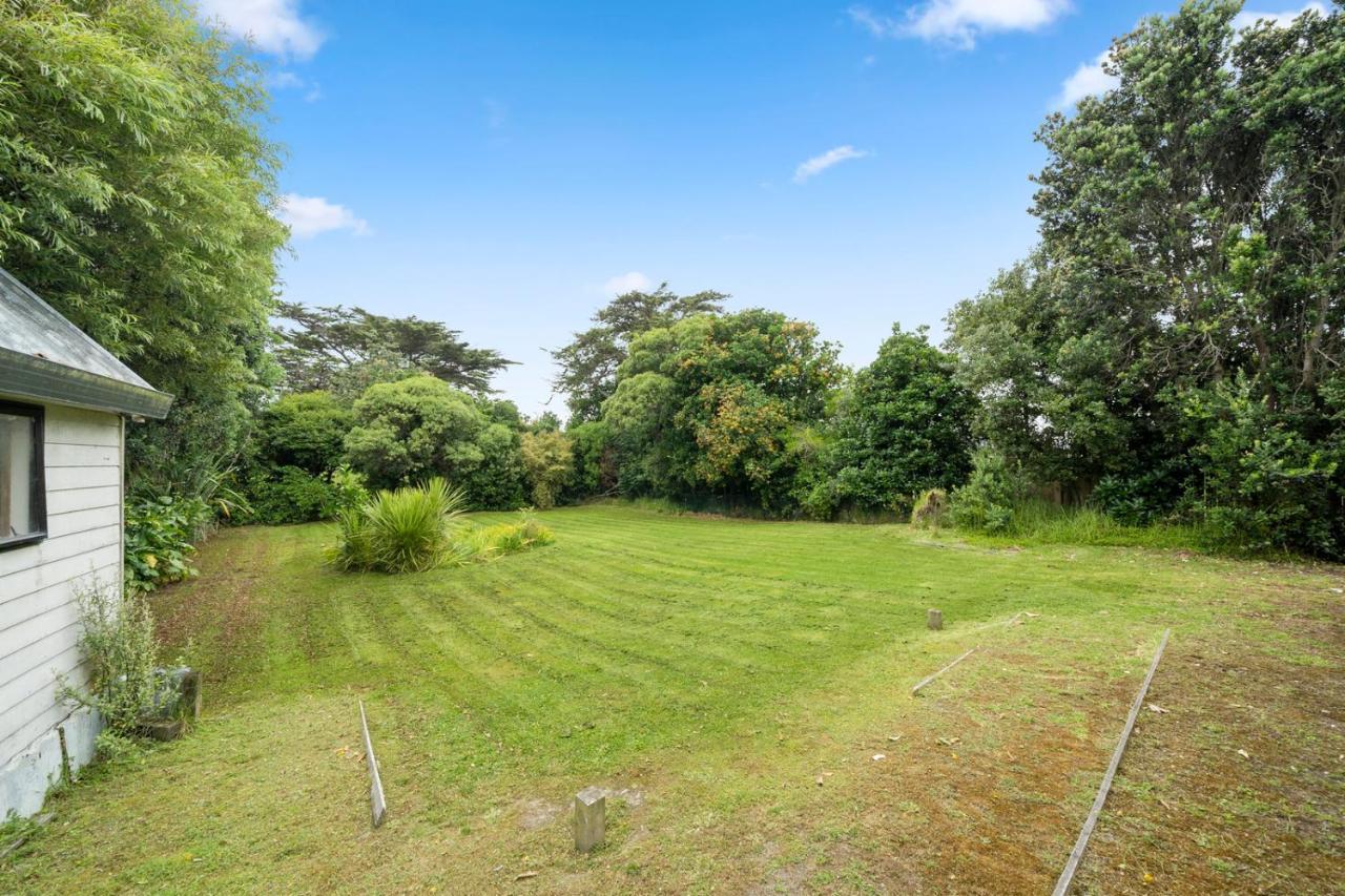 Wharerata - Otaki Beach Holiday Home ภายนอก รูปภาพ