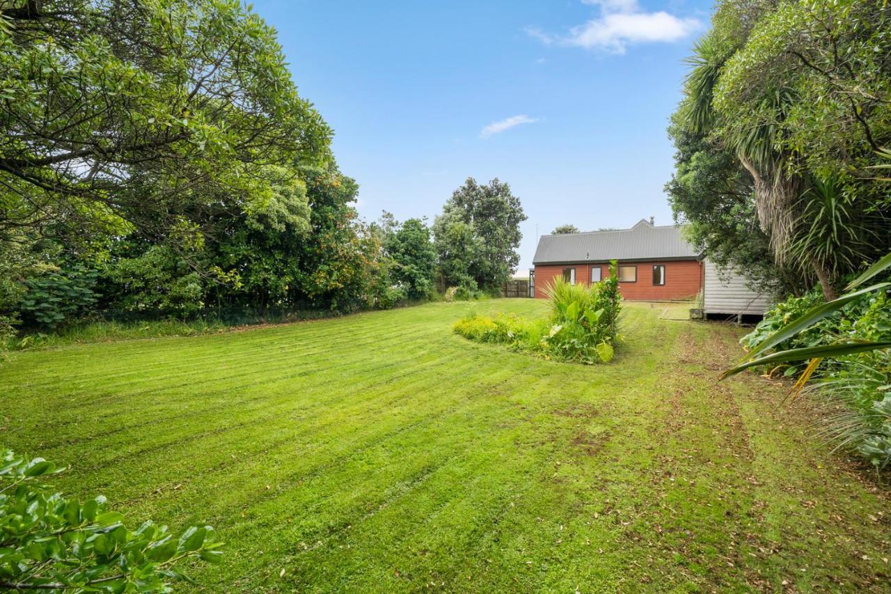 Wharerata - Otaki Beach Holiday Home ภายนอก รูปภาพ